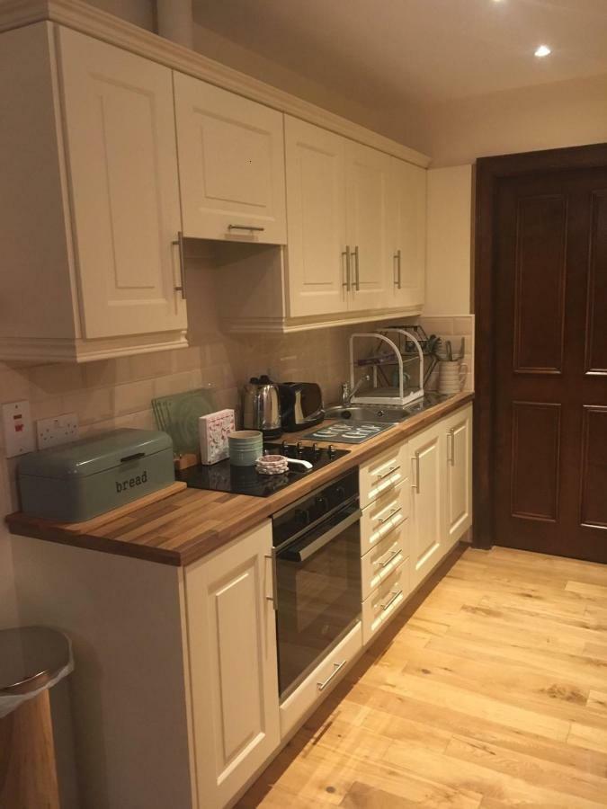 Nanny Quinn'S Apartment Killucan 외부 사진